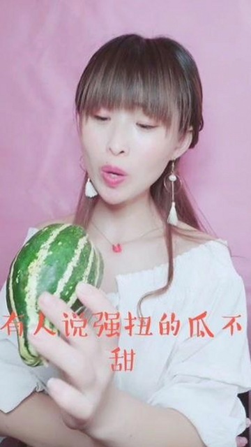 揭秘娱乐圈“溜溜梅”：幕后神秘人物与最新爆料