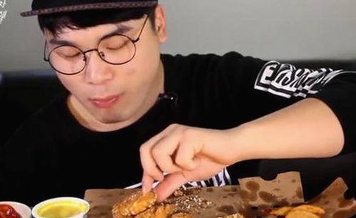 体操冠军吴柳芳：从英雄形象到争议焦点的反差人生